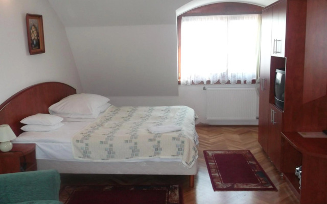 Helios Hotel Pension