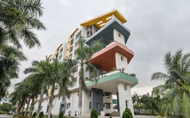 OYO 16653 Green City Service Apartment