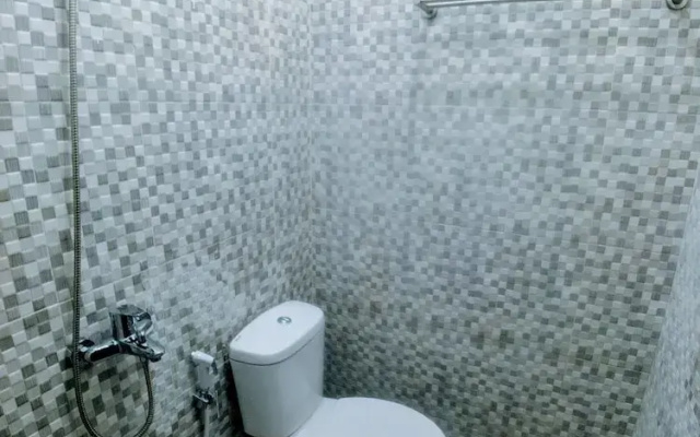 RedDoorz near Exit Toll Jatiwarna 2