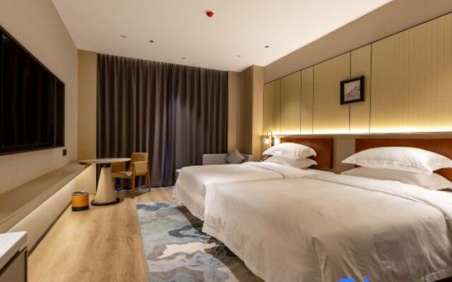 Royal Park Hotel