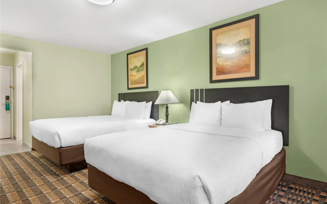 Quality Inn & Suites Plano East - Richardson