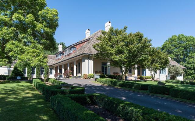 Peppers Manor House
