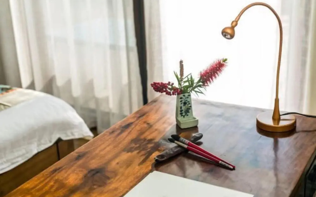 Haishanghua Lake View Villa – Guest Rooms – Dali