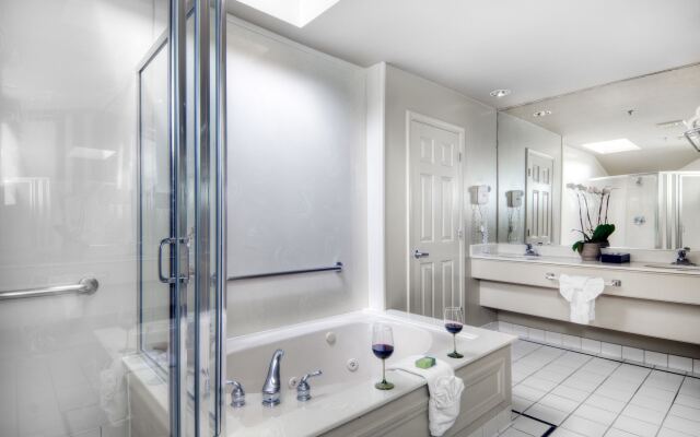 University Park Inn & Suites, an Ascend Collection Hotel