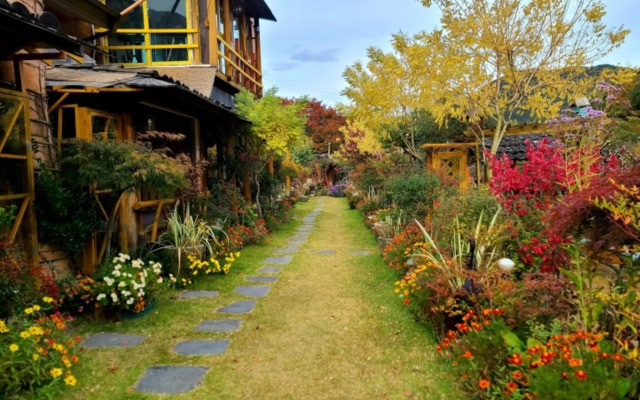 Muju Heukjip Punggyeong Pension