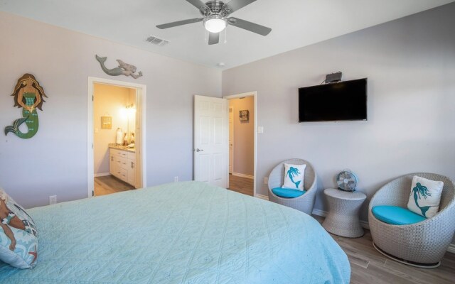 La Sirena - Overlooking Nature Preserve