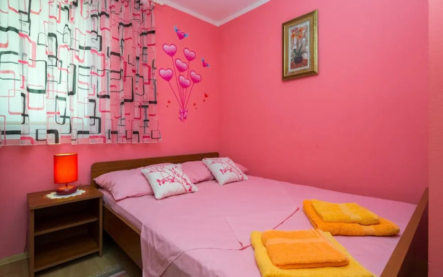 A5 - Modern apt With Terrace, 3 min Walk to Beach