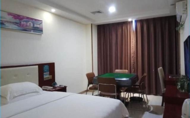 GreenTree Inn Xianning Railway Station Hotel