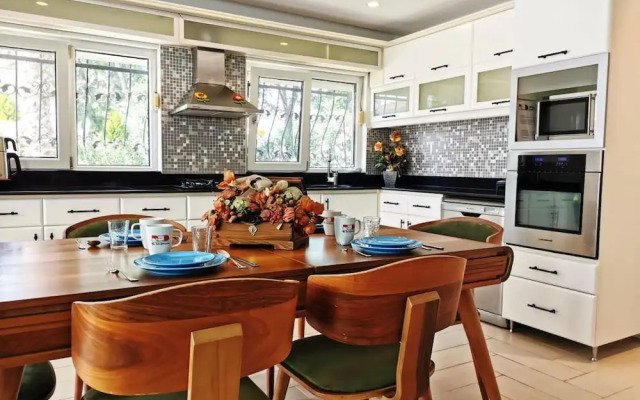 Exceptional Villa With Private Pool in Antalya