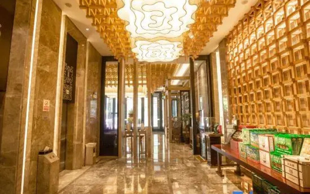 Zixuan Holiday Hotel