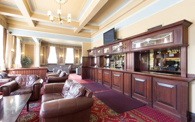 George Hotel