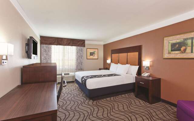 La Quinta Inn & Suites by Wyndham Hesperia Victorville