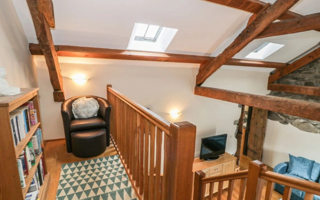 Ty Gwennol at Gilfach Goch