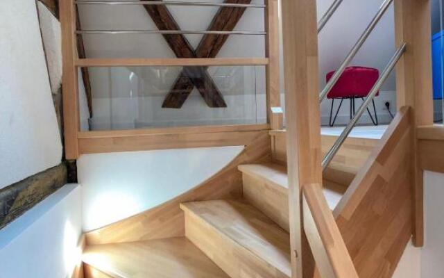 Beauty & The Beast Old Town Cosy Apartments