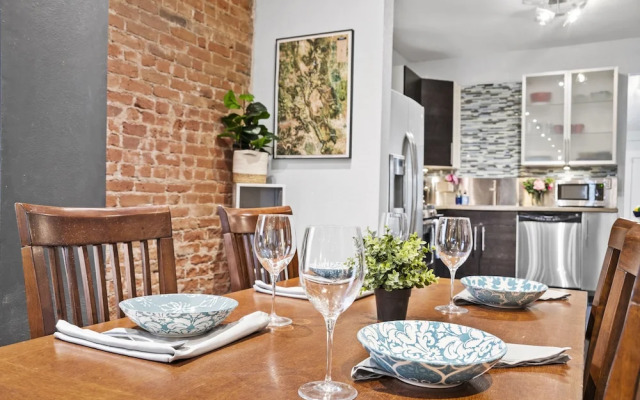 City Oasis with Inviting Flair