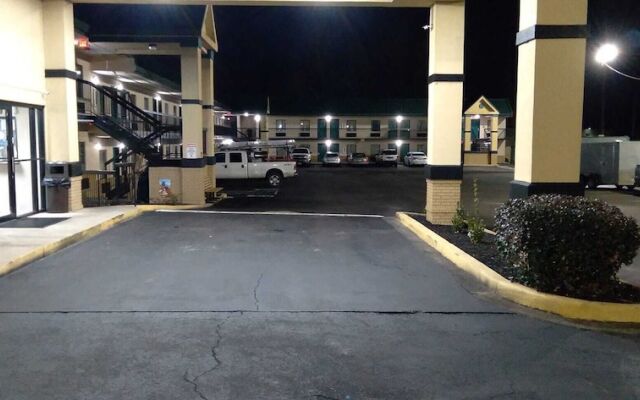 Super 8 Motel - Columbia