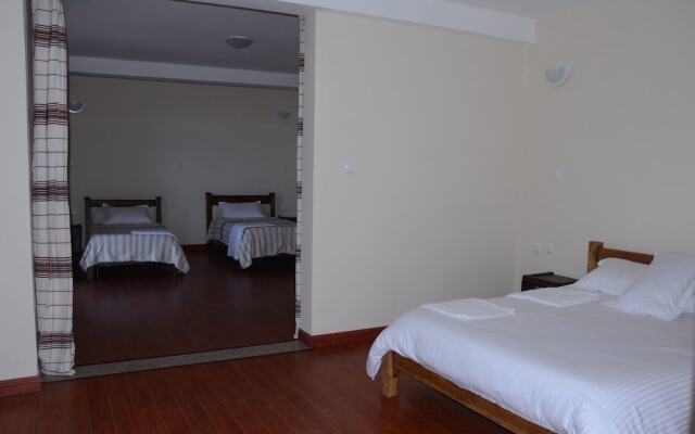 Zan-Seyoum Hotel