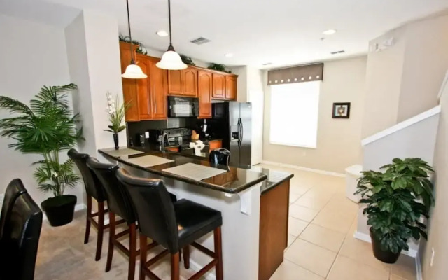 4845 Vista Cay