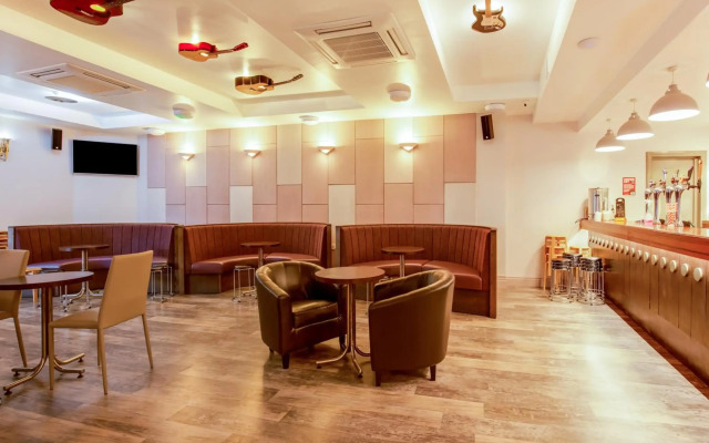 The Padarn Hotel