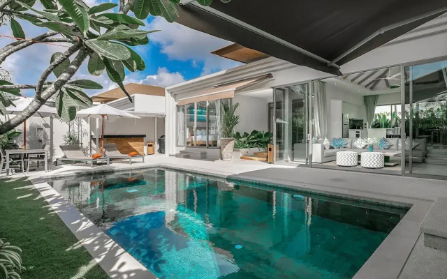 Modern 3BR Villa with Private Pool & BBQ