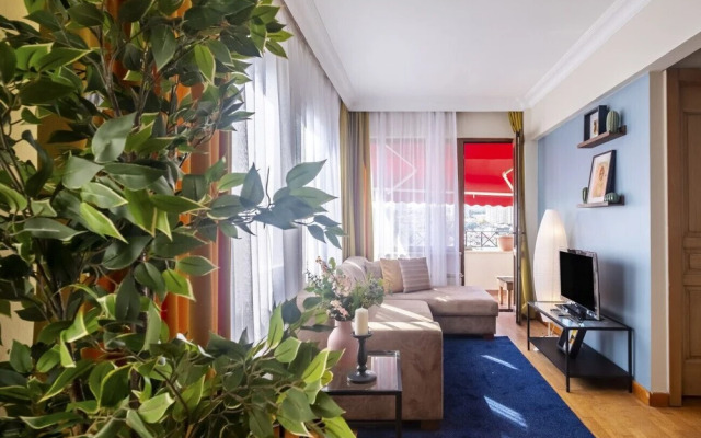 Apartment With Fascinating View in Besiktas