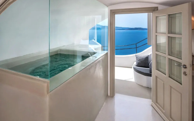 Kaleidoscope Oia Suites