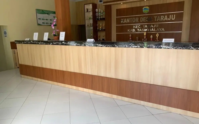 Hotel O Desa Wisata TarajuNearGunung Panggung