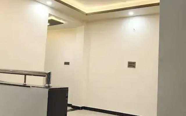 Shri Anant Mahadev Guest House