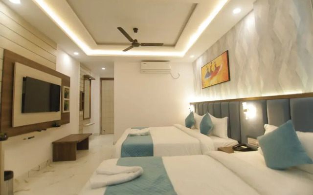 Paarth Grand