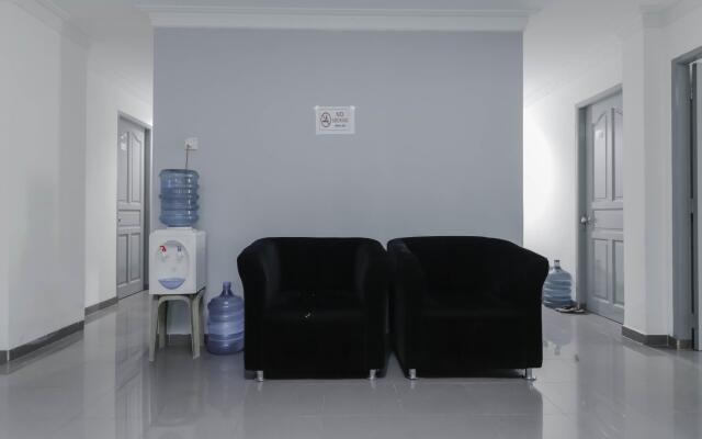 RedDoorz Plus near Batam City Square
