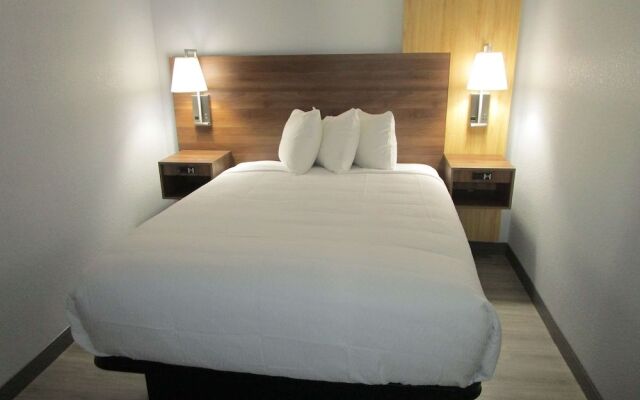 SureStay Plus Hotel by Best Western St. Louis Westport