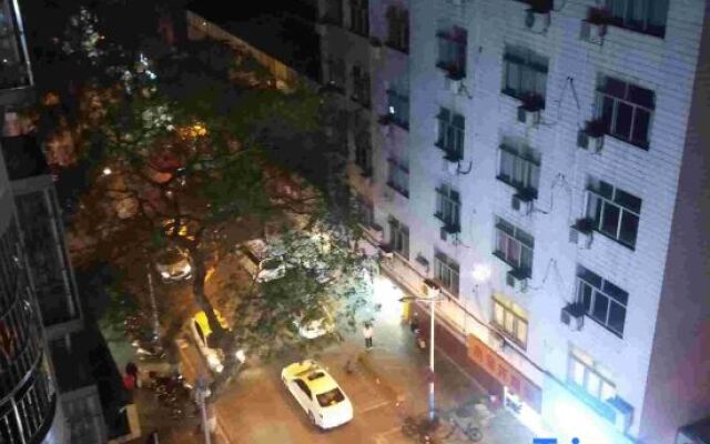 Zijin Huaxin Business Hotel