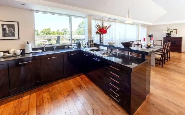 Skyview Penthouse - New Town