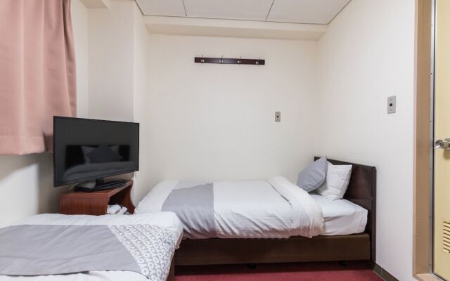 Business Hotel Green by OYO Rooms