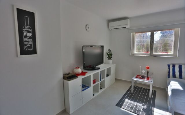 Studio Apartment Laganini
