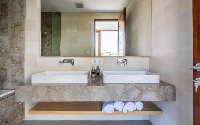 Om Cemagi Beach Villa