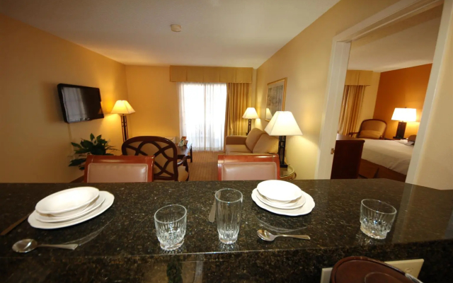 Richmond Inn & Suites-baton Rouge