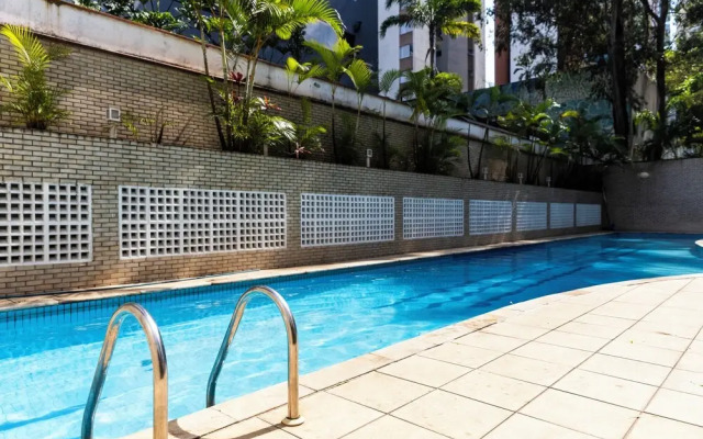 Apt piscina e AC com academia e vaga