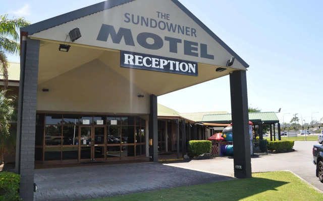 Sundowner Hotel Motel