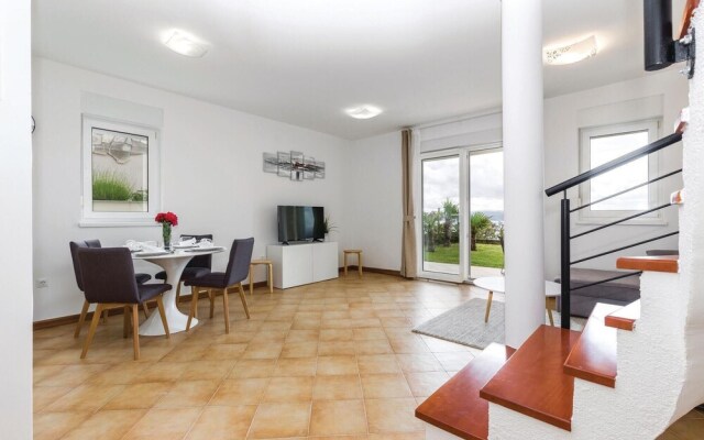 Nice Home in Crikvenica With Wifi and 2 Bedrooms