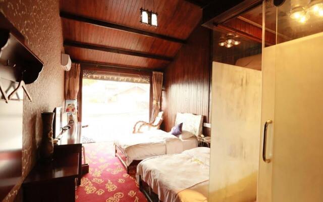 Ruxiang Hostel - Greenery Inn