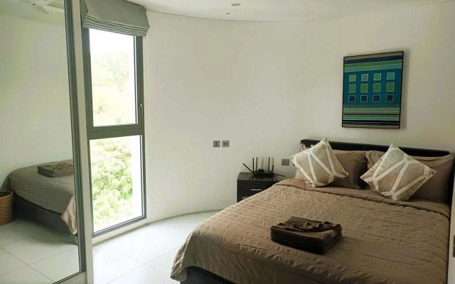 Absolute Twin Sands Resort & Spa