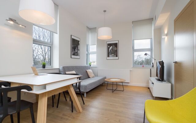 Riverside Aparthotel