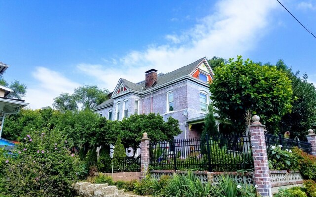 1812 Overture B&B