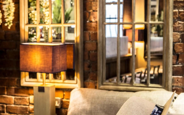 The Cow Hollow Hotel