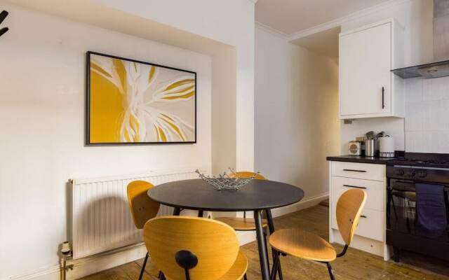 The Fulham Bolthole - Beckoning 2bdr Flat With Garden