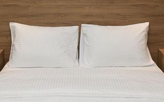 Daymonth Hotel