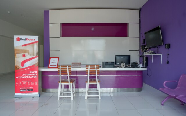 RedDoorz near Alun Alun Kaliwungu Kendal