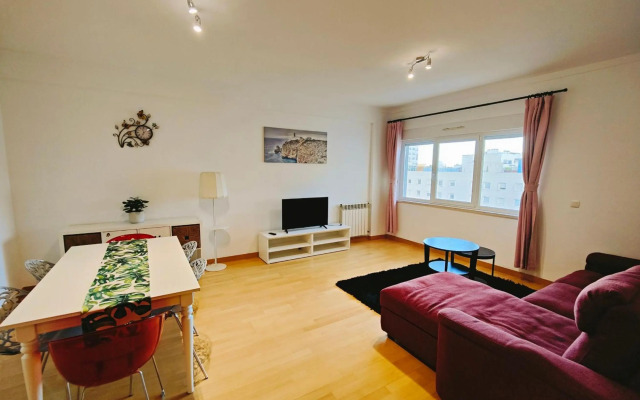 Sunny Home Lisboa Expo, free parking