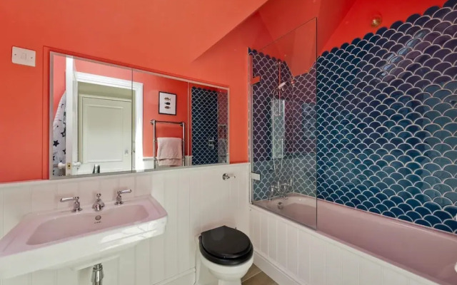 Amazing Spacious 5 Bed House Wimbledon